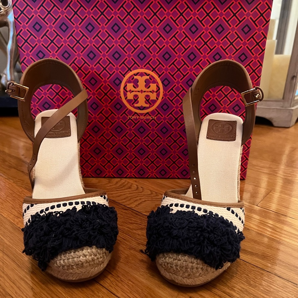 Women’s Tory Burch Wedge - Size: 7.